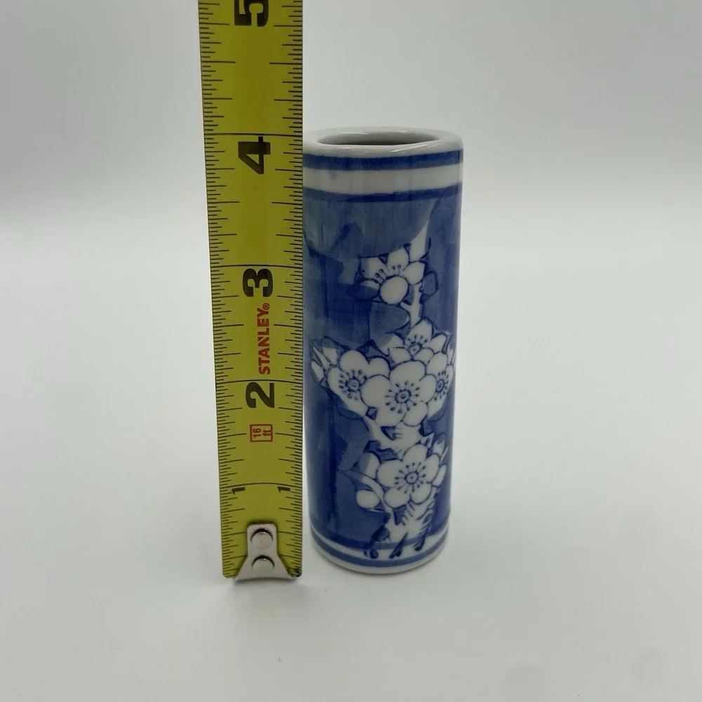 Vintage Hand Painted Blue & White Cherry Blossom Bud‎ Vase 4